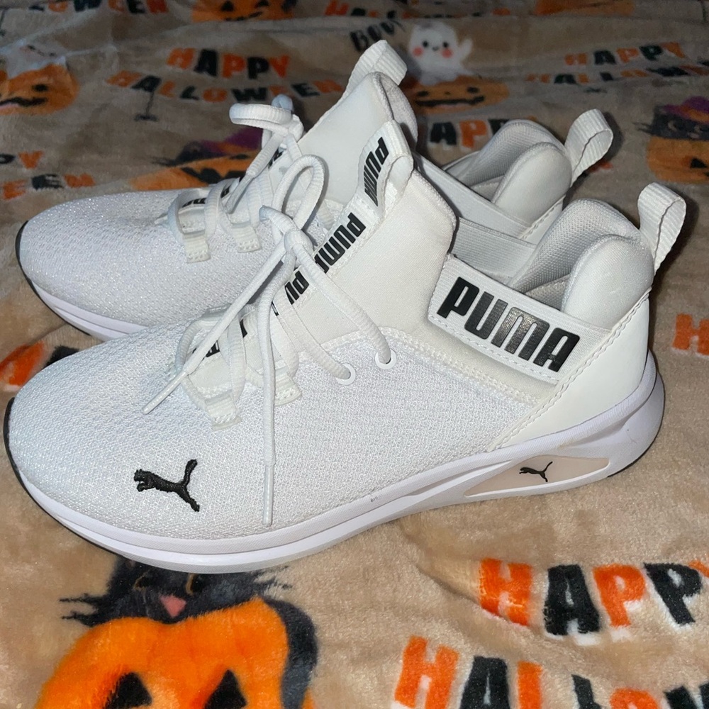 Puma Sneakers